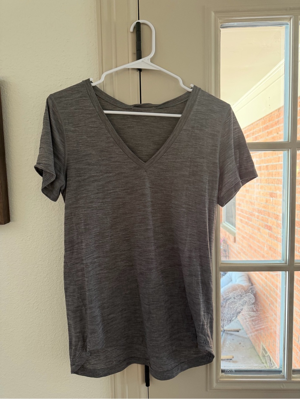 Lululemon Women's V-Neck Short Sleeve Top - Gray
